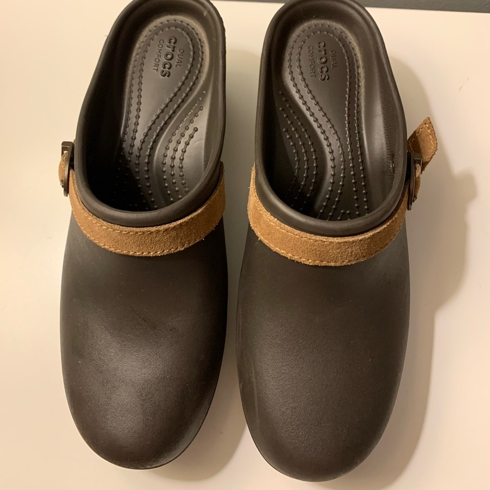 EUC! Croc Clogs